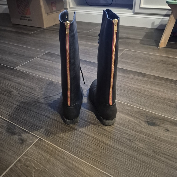 Madden Girl Black Lace Up Boots Sturdy Combat Style - Picture 4 of 7